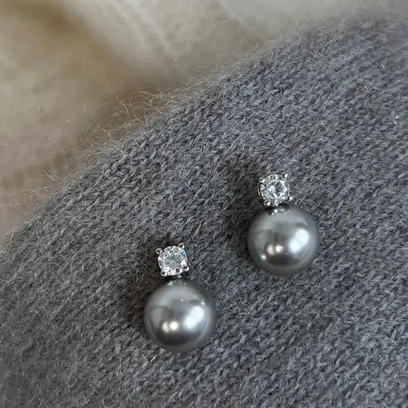 Pendientes Elegantes de Perla Negra con Zirconia