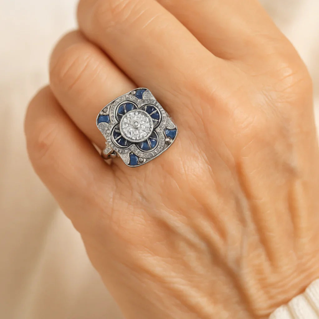 Anillo Vintage en Plateado con Circonita Azul